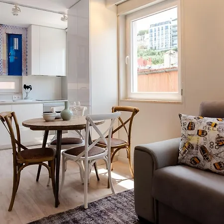 Sitio Dos Cavaleiros Daily Serviced * Lisboa