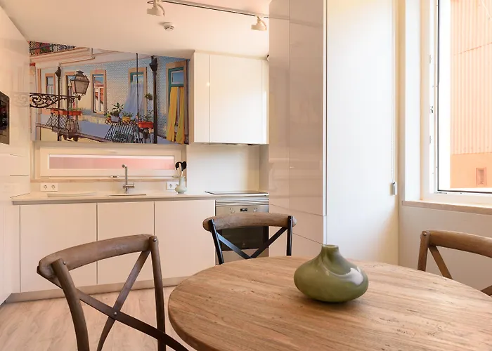 Sitio Dos Cavaleiros Daily Serviced * Lisboa