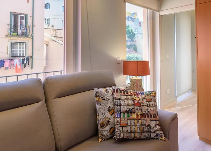 Sitio Dos Cavaleiros Daily Serviced * Lisboa
