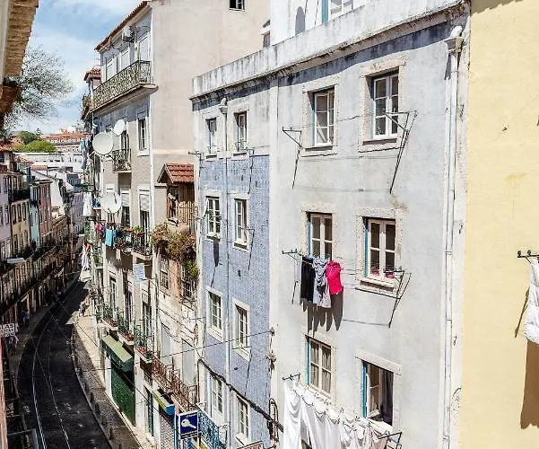 Sitio Dos Cavaleiros Daily Serviced * Lisboa